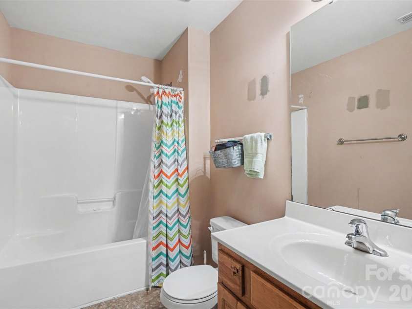 2700 Loxdale Farms Drive, Monroe, NC 28110.  MLS# CAR4405430, YatesRealty ID 43034. 