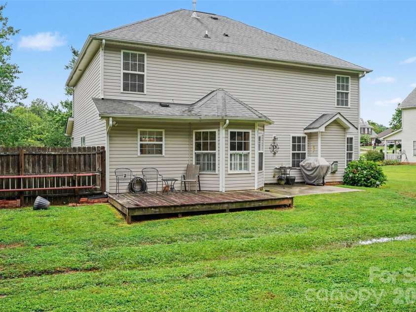 2700 Loxdale Farms Drive, Monroe, NC 28110.  MLS# CAR4405430, YatesRealty ID 43034. 