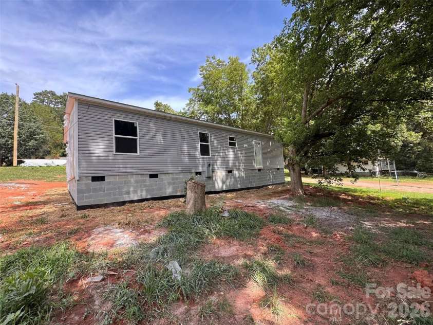 34 Gaither Avenue, Newton, NC 28658.  MLS# CAR4411589, YatesRealty ID 43036. 