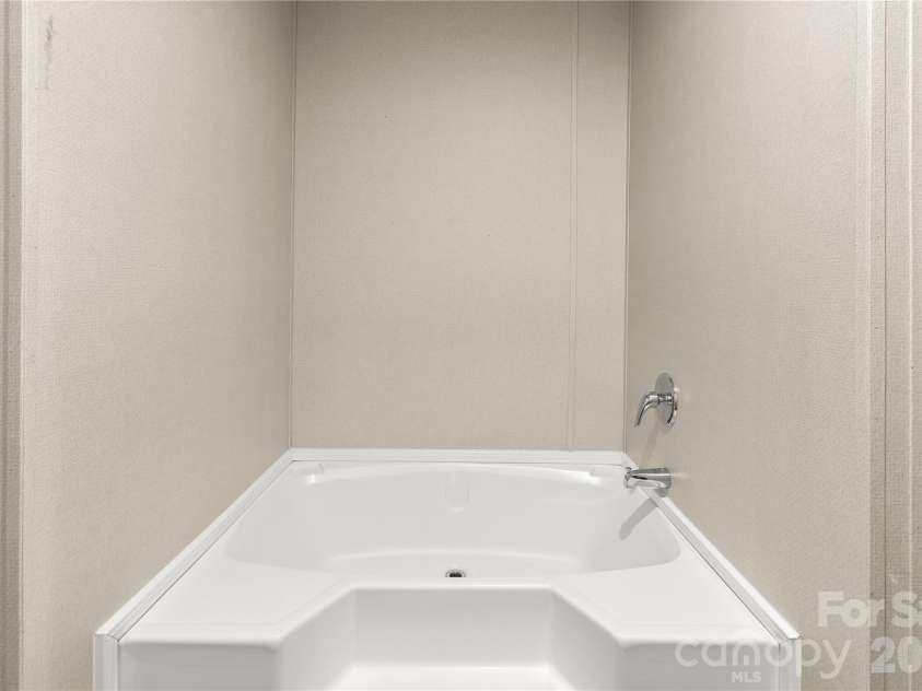 34 Gaither Avenue, Newton, NC 28658.  MLS# CAR4411589, YatesRealty ID 43036. 