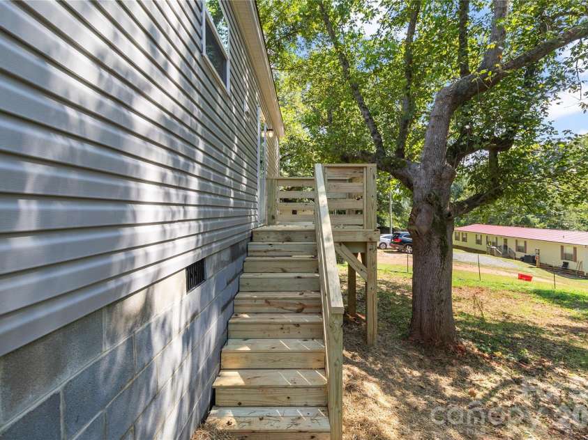 34 Gaither Avenue, Newton, NC 28658.  MLS# CAR4411589, YatesRealty ID 43036. 