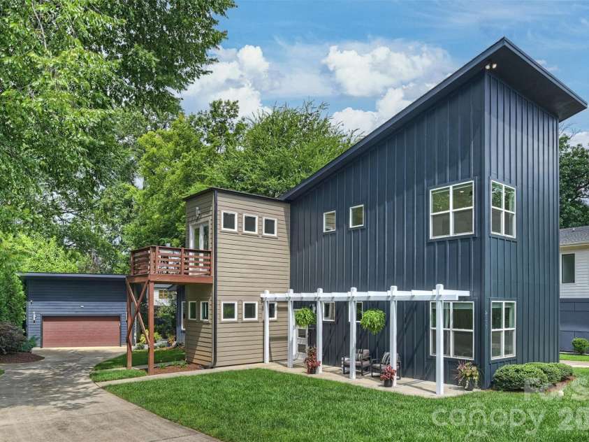 2111 Parson Street, Charlotte, NC 28205.  MLS# CAR4411078, YatesRealty ID 43037. 