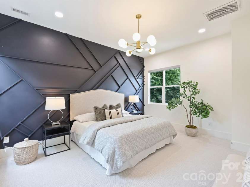 2111 Parson Street, Charlotte, NC 28205.  MLS# CAR4411078, YatesRealty ID 43037. 