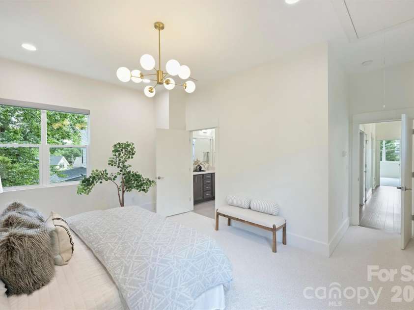 2111 Parson Street, Charlotte, NC 28205.  MLS# CAR4411078, YatesRealty ID 43037. 