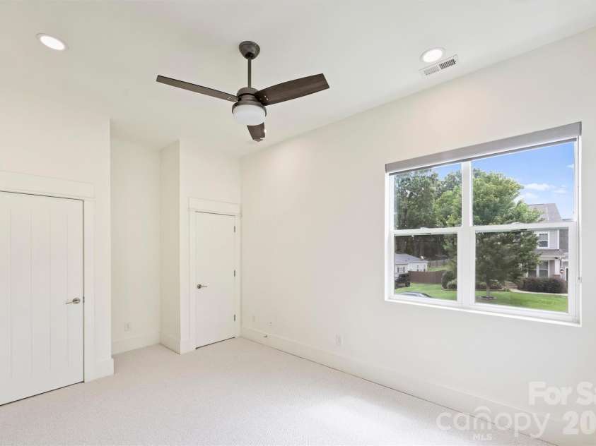 2111 Parson Street, Charlotte, NC 28205.  MLS# CAR4411078, YatesRealty ID 43037. 