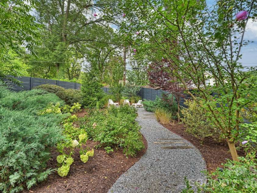 2111 Parson Street, Charlotte, NC 28205.  MLS# CAR4411078, YatesRealty ID 43037. 