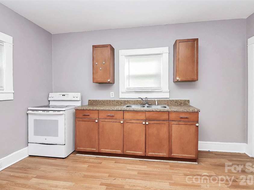 315 Spruce Street, Rock Hill, SC 29730.  MLS# CAR4345604, YatesRealty ID 4304. 