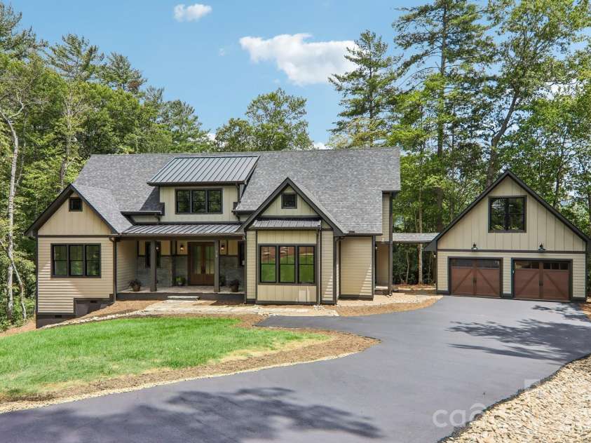318 Mountain Home Trail, Brevard, NC 28712.  MLS# CAR4405578, YatesRealty ID 43041. 