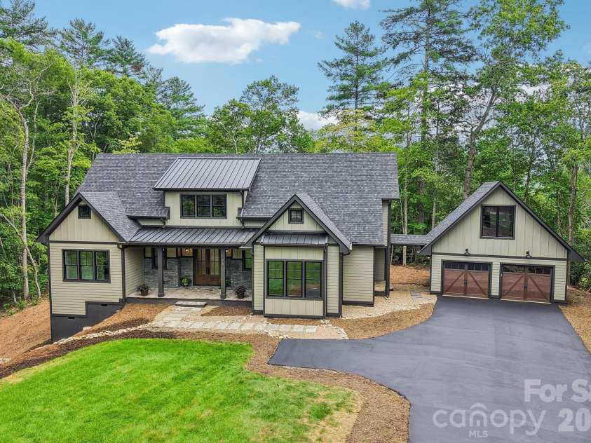 318 Mountain Home Trail, Brevard, NC 28712.  MLS# CAR4405578, YatesRealty ID 43041. 
