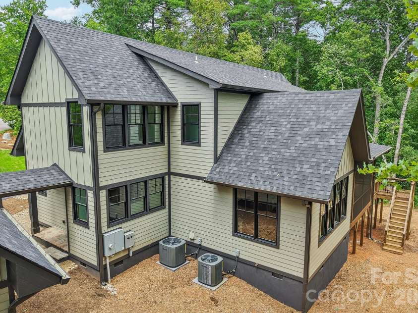 318 Mountain Home Trail, Brevard, NC 28712.  MLS# CAR4405578, YatesRealty ID 43041. 