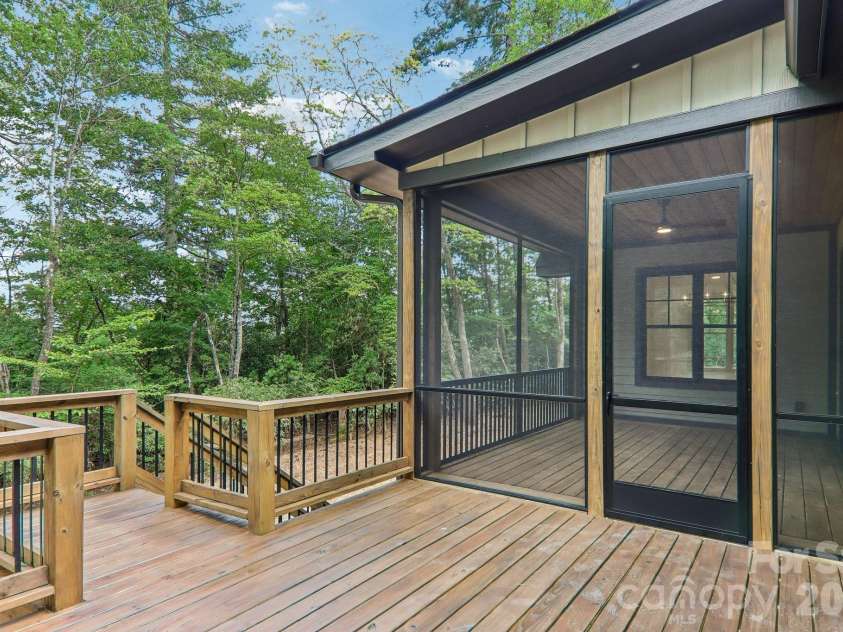 318 Mountain Home Trail, Brevard, NC 28712.  MLS# CAR4405578, YatesRealty ID 43041. Deck