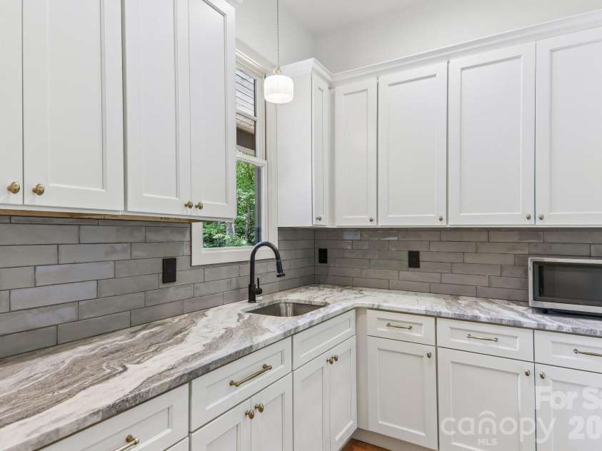 318 Mountain Home Trail, Brevard, NC 28712.  MLS# CAR4405578, YatesRealty ID 43041. Prep Kitchen
