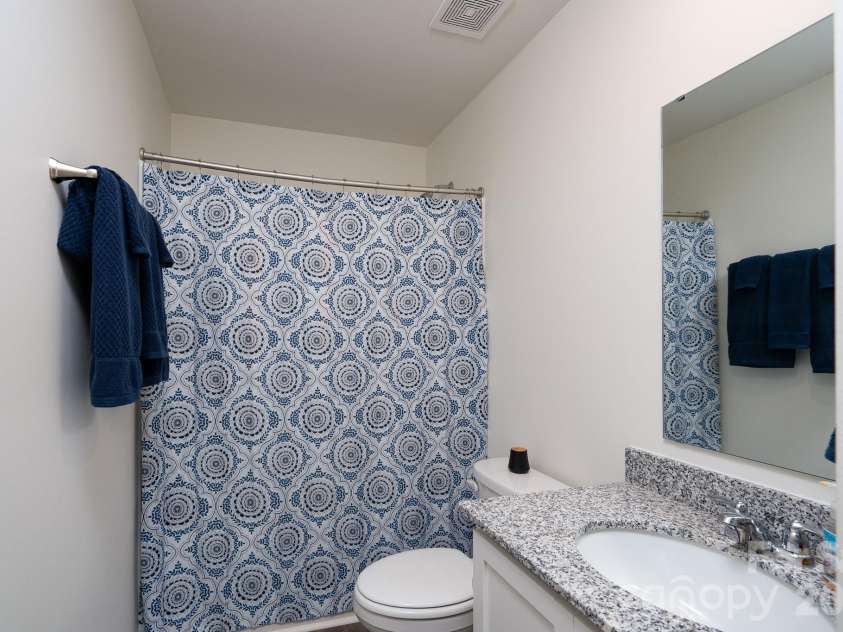 417 Sundial Drive, Lexington, NC 27295.  MLS# CAR4408044, YatesRealty ID 43042. 3 full bath