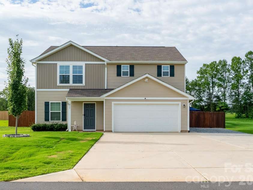 417 Sundial Drive, Lexington, NC 27295.  MLS# CAR4408044, YatesRealty ID 43042. 
