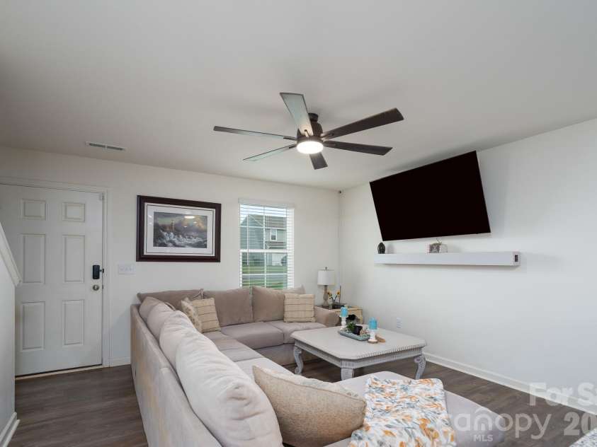 417 Sundial Drive, Lexington, NC 27295.  MLS# CAR4408044, YatesRealty ID 43042. 