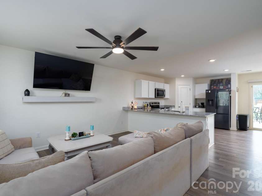 417 Sundial Drive, Lexington, NC 27295.  MLS# CAR4408044, YatesRealty ID 43042. 