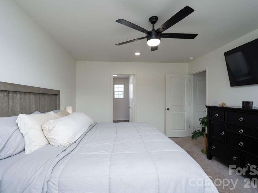 417 Sundial Drive, Lexington, NC 27295.  MLS# CAR4408044, YatesRealty ID 43042. 
