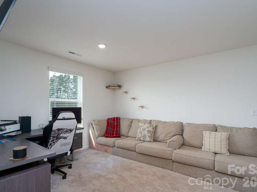 417 Sundial Drive, Lexington, NC 27295.  MLS# CAR4408044, YatesRealty ID 43042. Loft