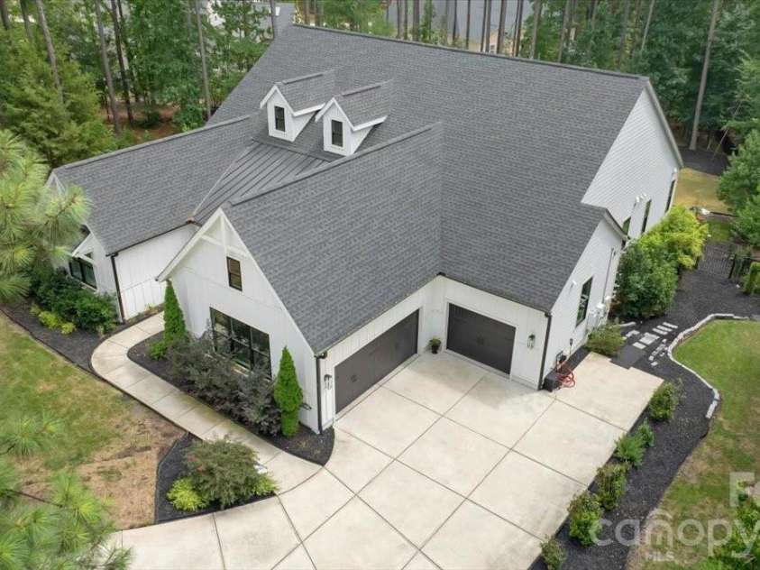 6321 Chimney Bluff Road, Lancaster, SC 29720.  MLS# CAR4407878, YatesRealty ID 43044. Drone