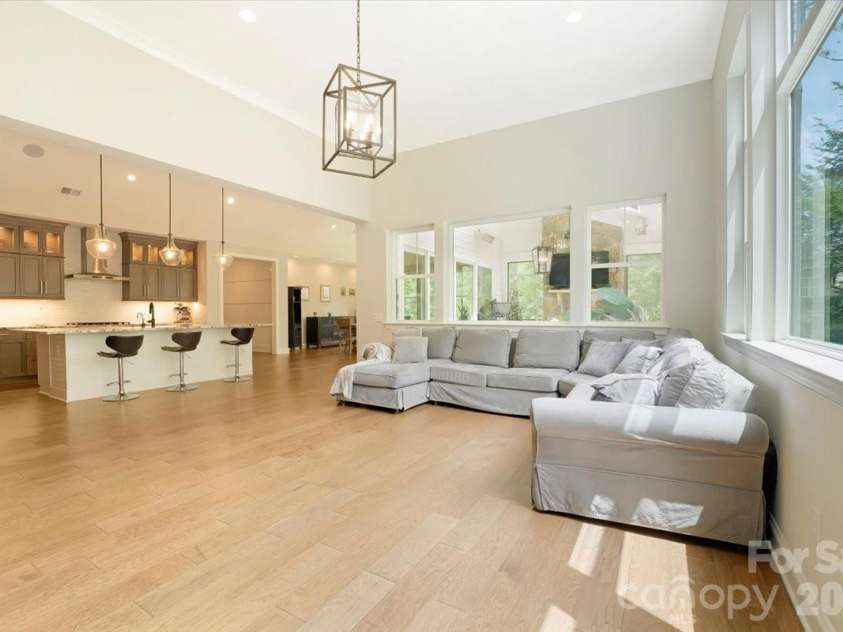 6321 Chimney Bluff Road, Lancaster, SC 29720.  MLS# CAR4407878, YatesRealty ID 43044. Living Room