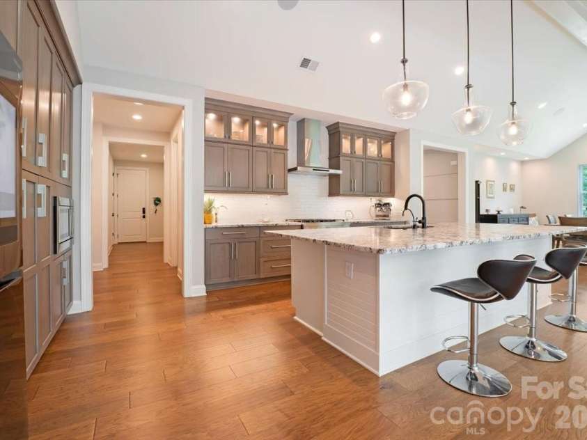 6321 Chimney Bluff Road, Lancaster, SC 29720.  MLS# CAR4407878, YatesRealty ID 43044. Luxury Kitchen