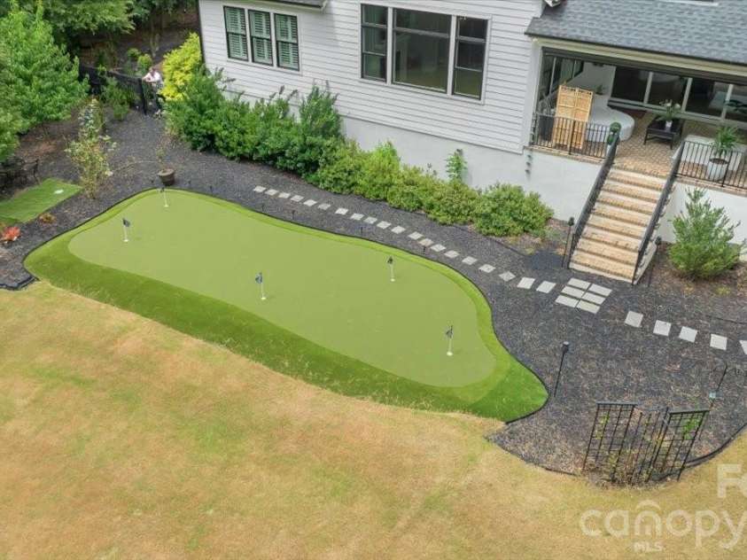 6321 Chimney Bluff Road, Lancaster, SC 29720.  MLS# CAR4407878, YatesRealty ID 43044. Putting Green