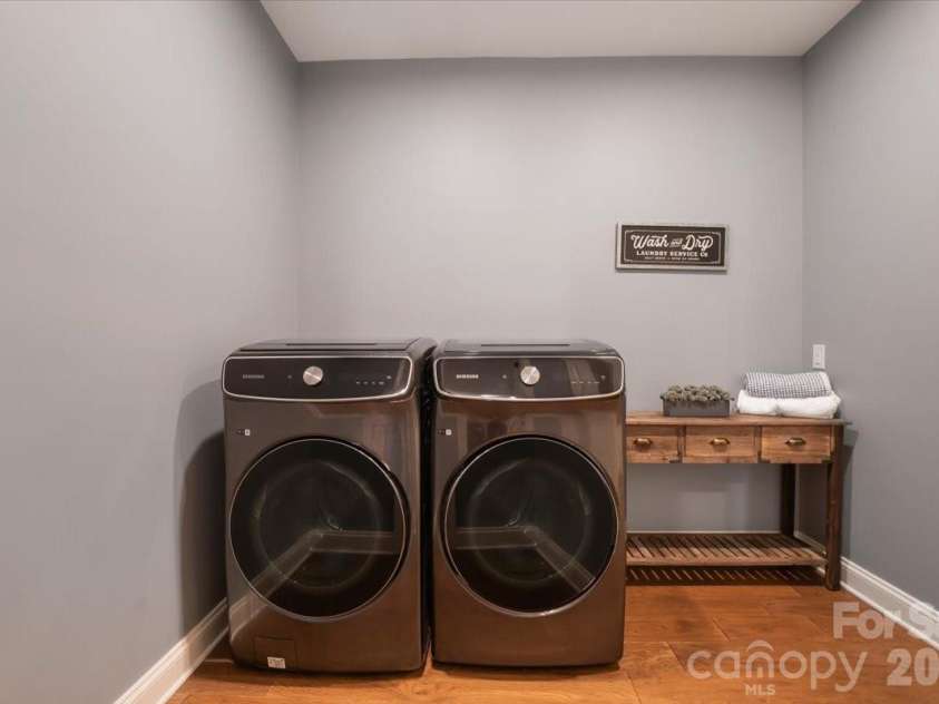 6321 Chimney Bluff Road, Lancaster, SC 29720.  MLS# CAR4407878, YatesRealty ID 43044. Washer Dryer