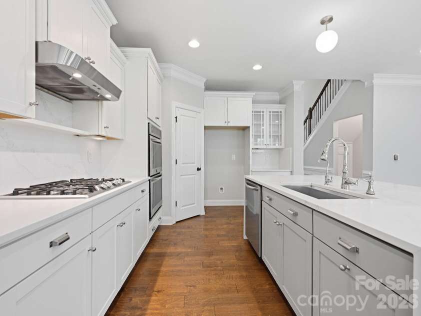 127 Tomahawk Drive, Mooresville, NC 28117.  MLS# CAR4408280, YatesRealty ID 43045. Kitchen