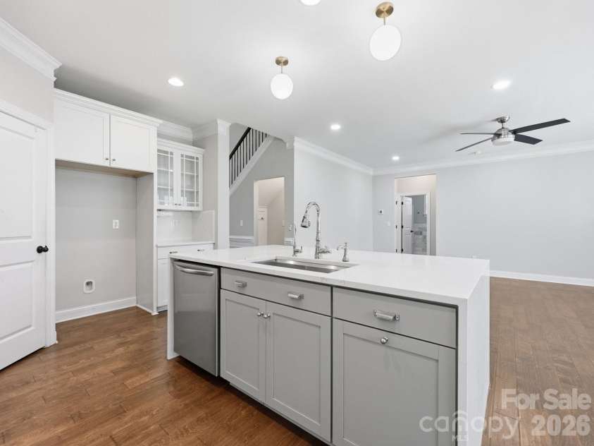 127 Tomahawk Drive, Mooresville, NC 28117.  MLS# CAR4408280, YatesRealty ID 43045. Kitchen