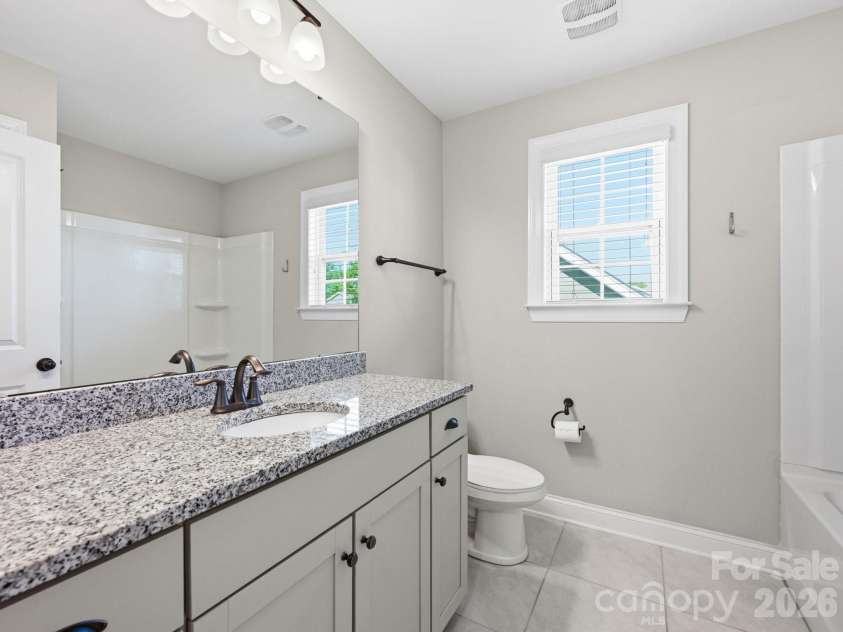 127 Tomahawk Drive, Mooresville, NC 28117.  MLS# CAR4408280, YatesRealty ID 43045. Secondary Full Bath on Upper Level