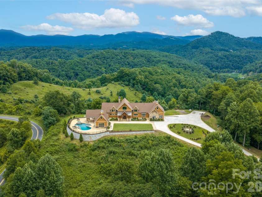 946 Ridge Road, Green Mountain, NC 28740.  MLS# CAR4408714, YatesRealty ID 43047. 