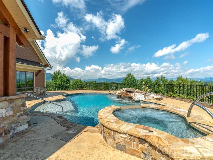 946 Ridge Road, Green Mountain, NC 28740.  MLS# CAR4408714, YatesRealty ID 43047. 