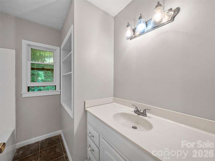 9851 Double Island Road, Green Mountain, NC 28740.  MLS# CAR4413252, YatesRealty ID 43049. 