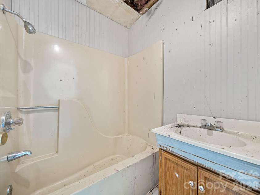 9851 Double Island Road, Green Mountain, NC 28740.  MLS# CAR4413252, YatesRealty ID 43049. 