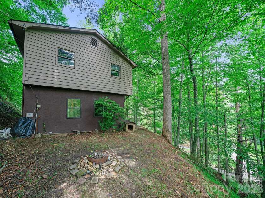 9851 Double Island Road, Green Mountain, NC 28740.  MLS# CAR4413252, YatesRealty ID 43049. 