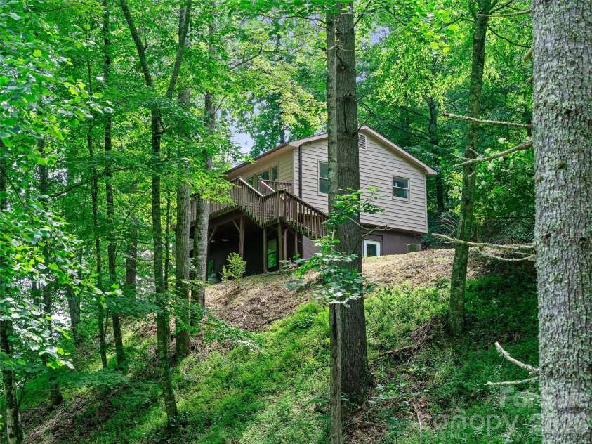 9851 Double Island Road, Green Mountain, NC 28740.  MLS# CAR4413252, YatesRealty ID 43049. 