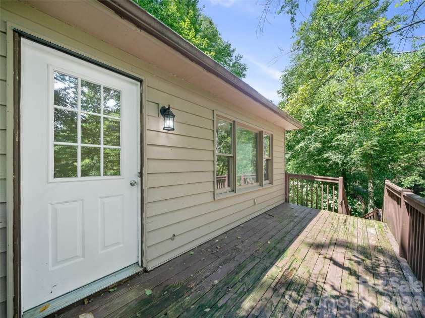 9851 Double Island Road, Green Mountain, NC 28740.  MLS# CAR4413252, YatesRealty ID 43049. 