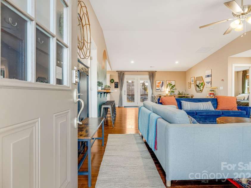 16 Mckena Hill Lane, Candler, NC 28715.  MLS# CAR4226006, YatesRealty ID 4305. 