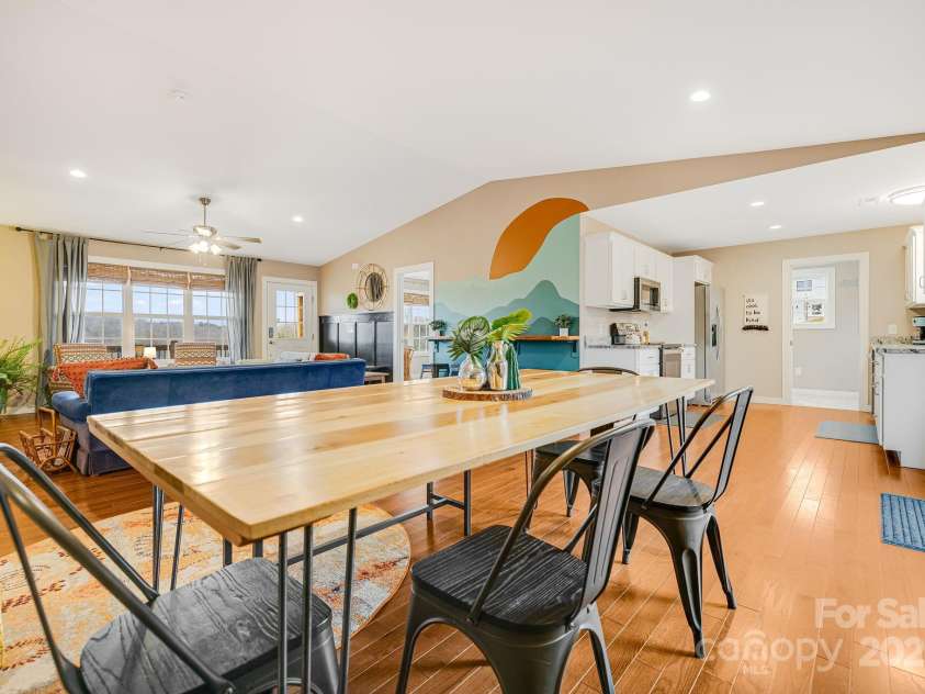 16 Mckena Hill Lane, Candler, NC 28715.  MLS# CAR4226006, YatesRealty ID 4305. 