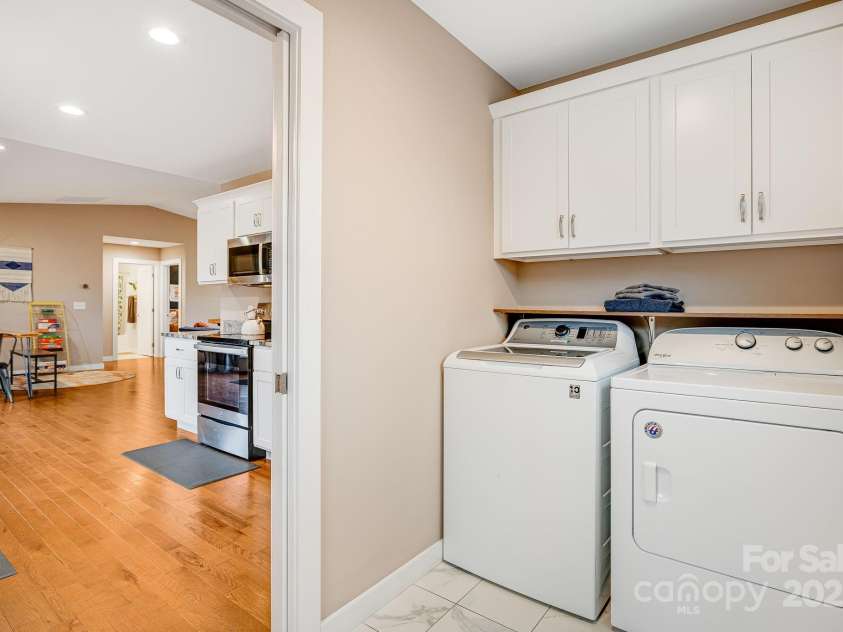 16 Mckena Hill Lane, Candler, NC 28715.  MLS# CAR4226006, YatesRealty ID 4305. 