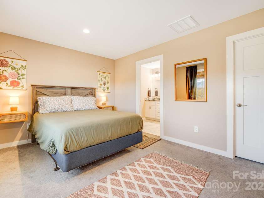 16 Mckena Hill Lane, Candler, NC 28715.  MLS# CAR4226006, YatesRealty ID 4305. 