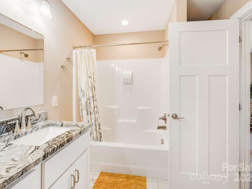 16 Mckena Hill Lane, Candler, NC 28715.  MLS# CAR4226006, YatesRealty ID 4305. 