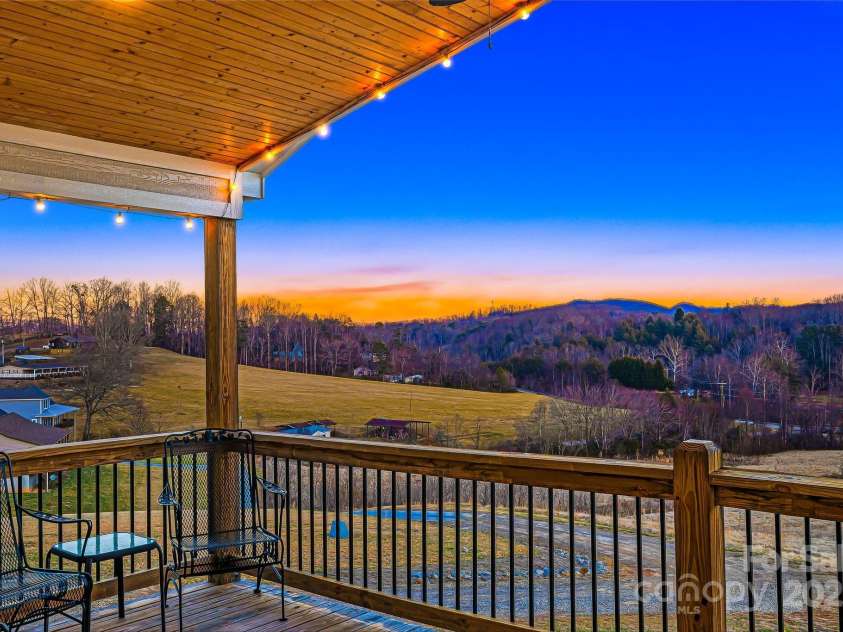 16 Mckena Hill Lane, Candler, NC 28715.  MLS# CAR4226006, YatesRealty ID 4305. 