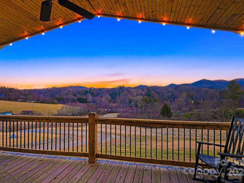16 Mckena Hill Lane, Candler, NC 28715.  MLS# CAR4226006, YatesRealty ID 4305. 
