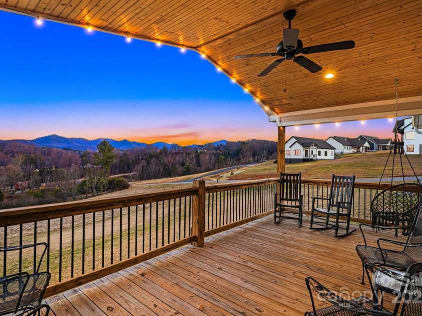16 Mckena Hill Lane, Candler, NC 28715.  MLS# CAR4226006, YatesRealty ID 4305. 