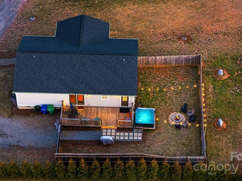 16 Mckena Hill Lane, Candler, NC 28715.  MLS# CAR4226006, YatesRealty ID 4305. 