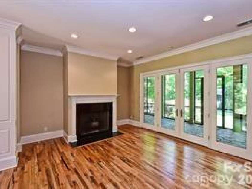 8680 Hills Dell Drive, Concord, NC 28027.  MLS# CAR4409457, YatesRealty ID 43050. 