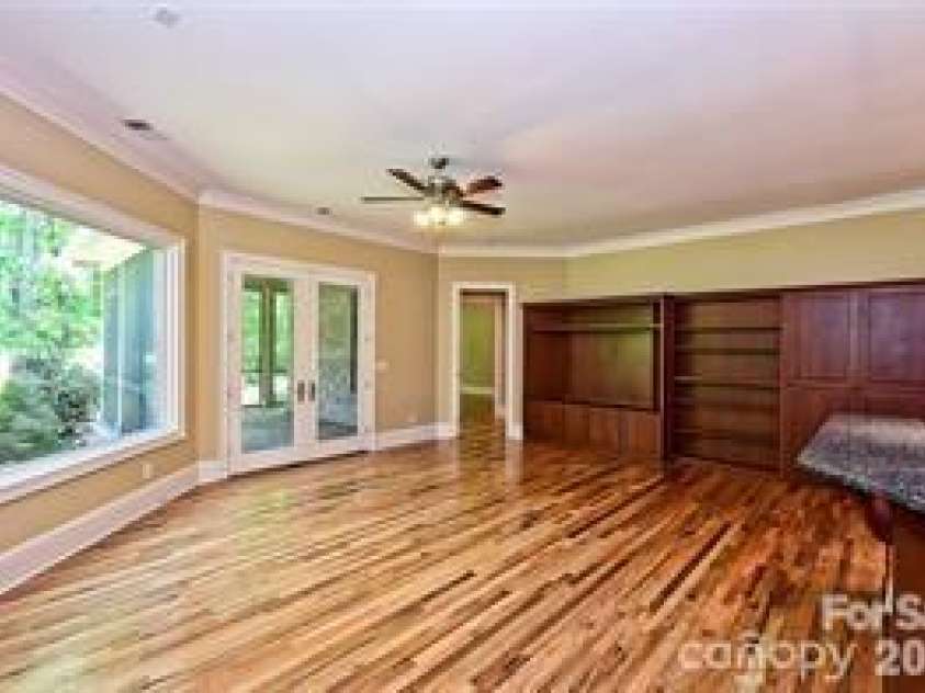 8680 Hills Dell Drive, Concord, NC 28027.  MLS# CAR4409457, YatesRealty ID 43050. 
