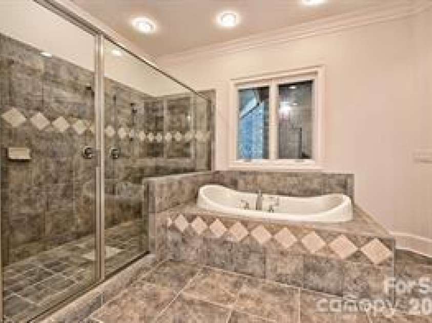 8680 Hills Dell Drive, Concord, NC 28027.  MLS# CAR4409457, YatesRealty ID 43050. 