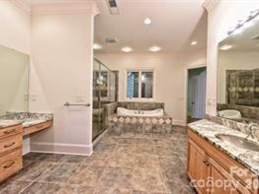 8680 Hills Dell Drive, Concord, NC 28027.  MLS# CAR4409457, YatesRealty ID 43050. 